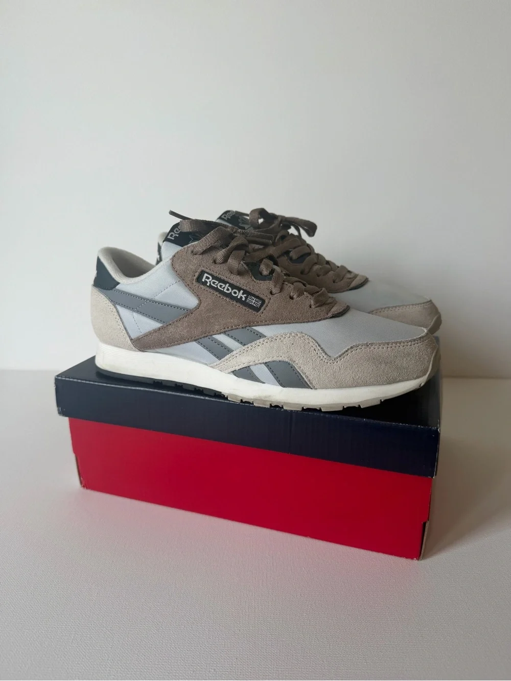 Reebok Men's Taupe and Light Gray Sneakers